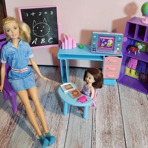 Barbie Teacher Classroom Set